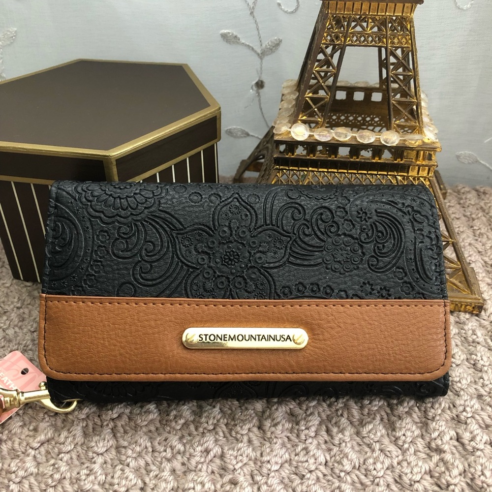 Elegant Embossed Leather Wallet